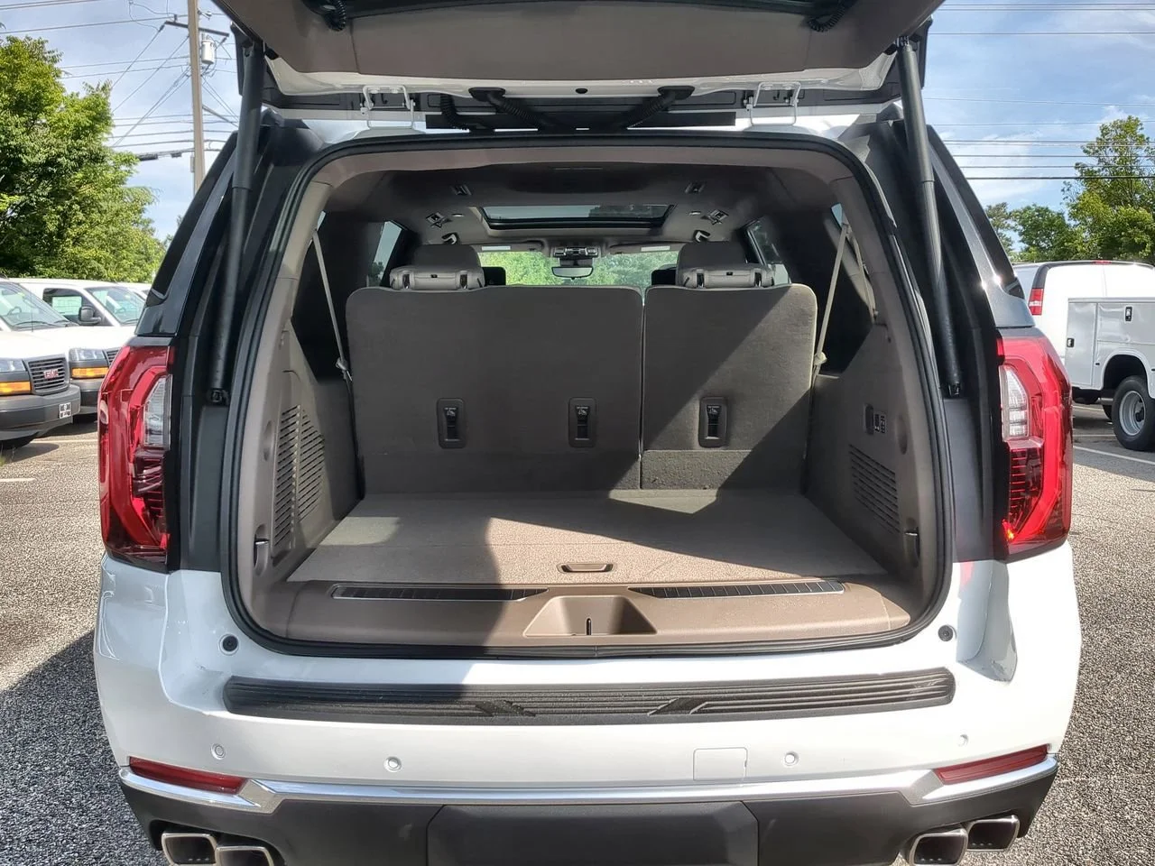 New 2026 Summit White GMC Denali image 27