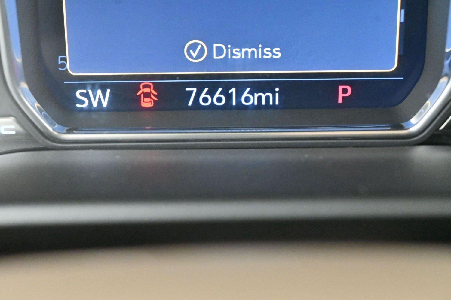 Used 2021 WHITE FROST TRICOAT GMC Denali image 22