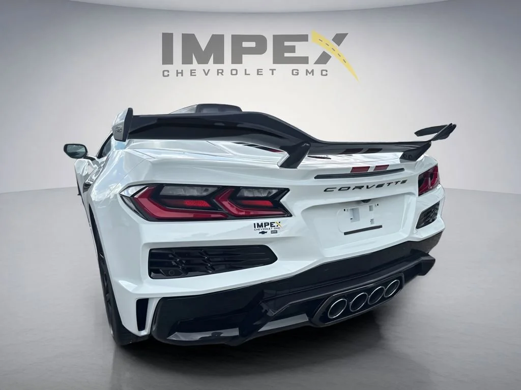 Used 2024 Arctic White Chevrolet 3LZ image 5