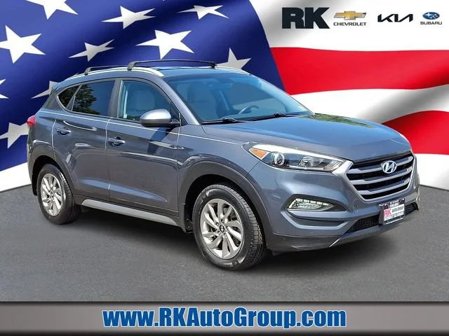 Used 2017 Gray Hyundai SE image 1