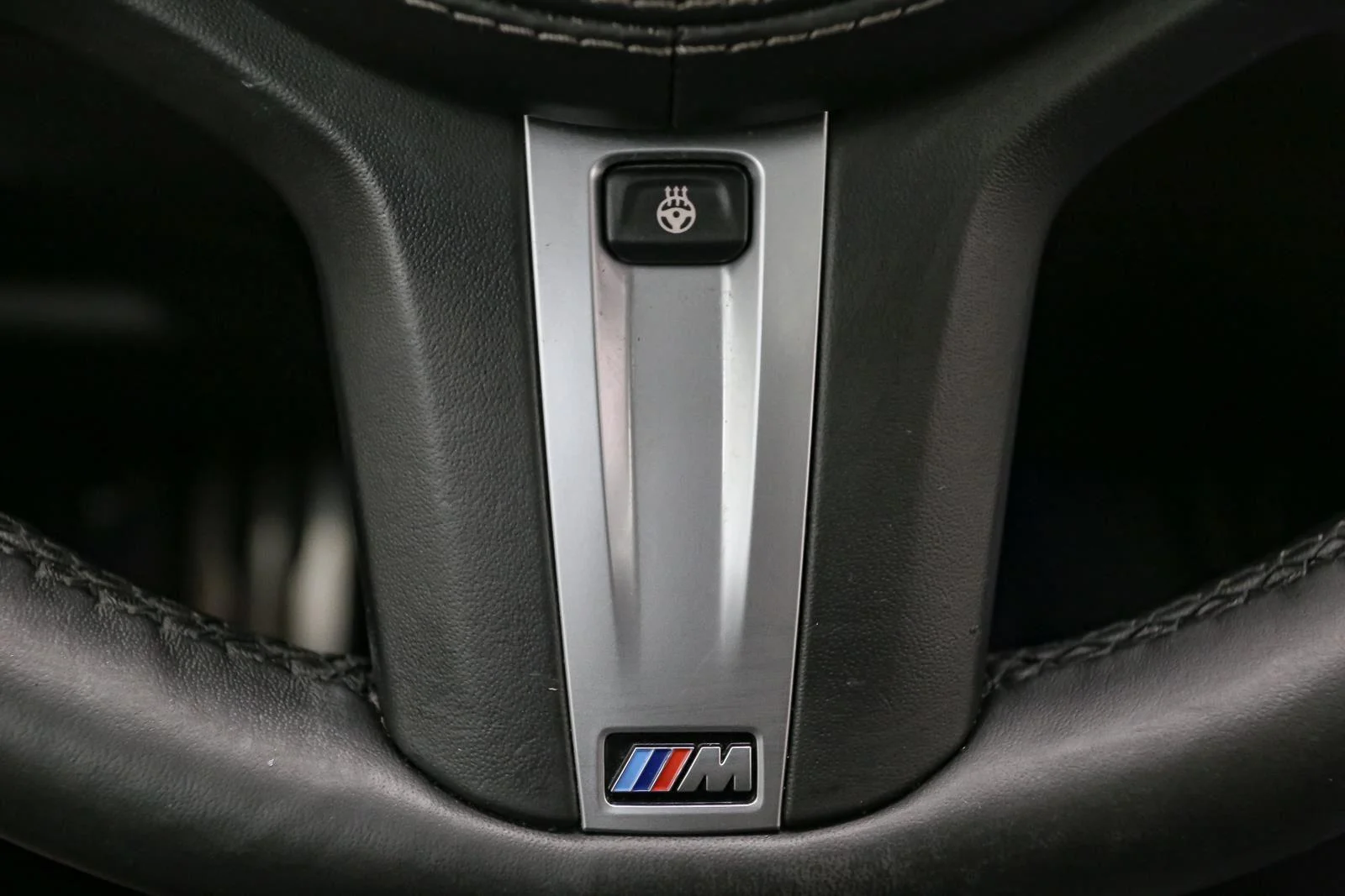 Used 2019 Black Sapphire Metallic BMW xDrive50i image 43
