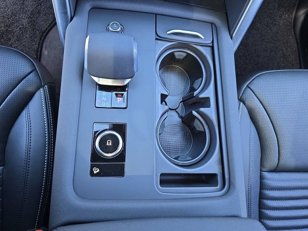 New 2026 Santorini Black Land Rover S image 27