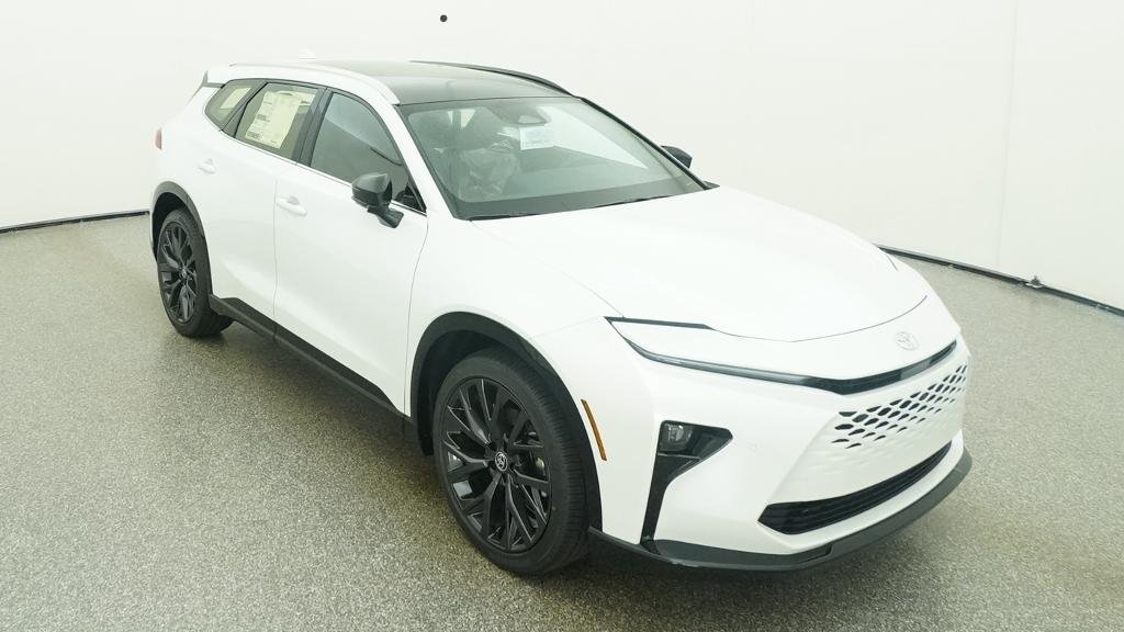 New 2026 Oxygen White Toyota Limited image 38