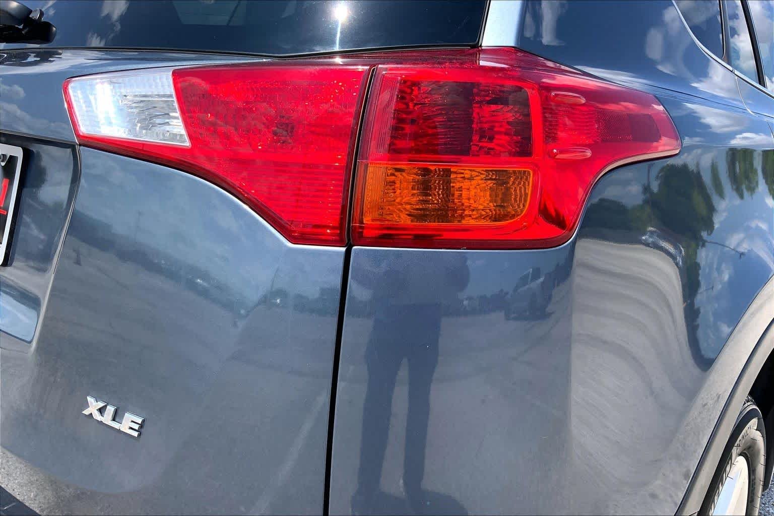 Used 2014 Shoreline Blue Metallic Toyota XLE image 30