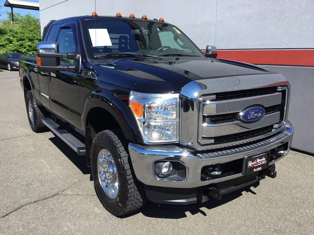 Used 2016 Black Ford Lariat image 2