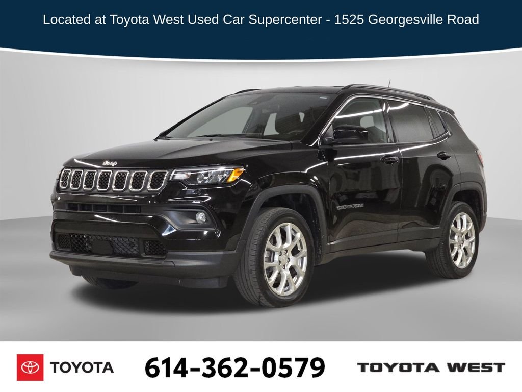 Used 2023 Black Jeep Latitude Lux image 1