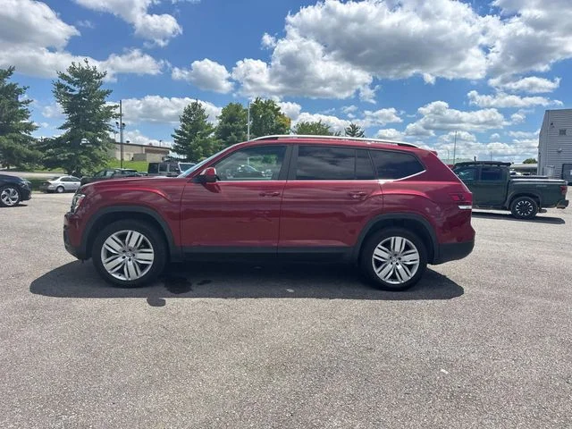 Used 2019 Red Volkswagen 3.6L V6 SE image 8