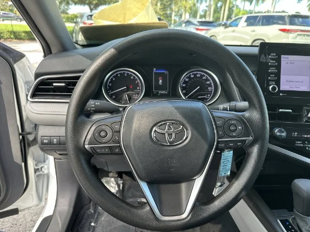 2024 Toyota Camry LE - Photo 14