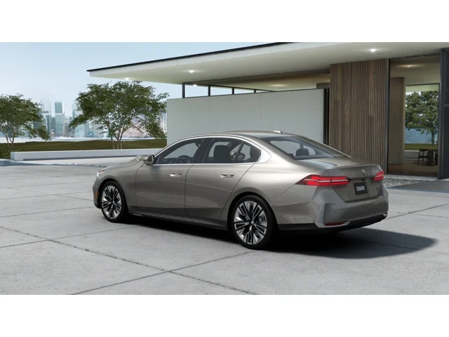 New 2027 Oxide Grey Metallic BMW  image 2