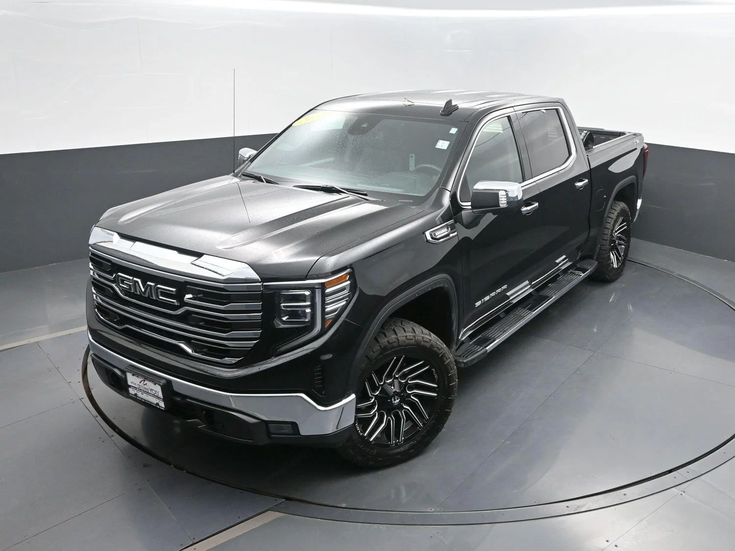 Used 2023 ONYX BLACK GMC SLT image 37
