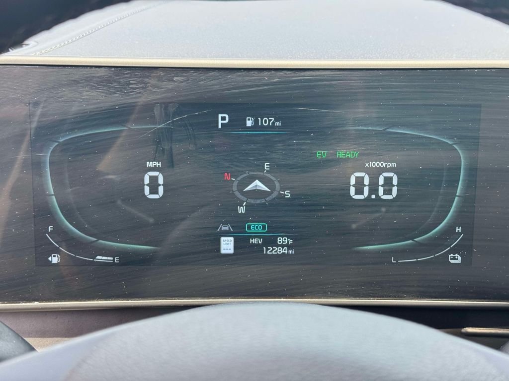 Used 2023 White Kia X-Line image 24