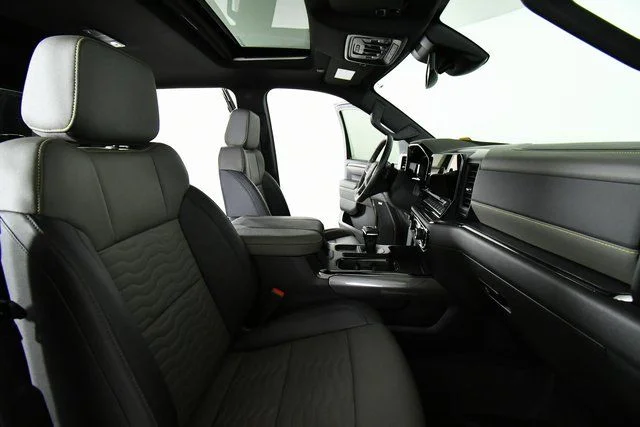 2025 Chevrolet Silverado 1500 ZR2 - Photo 22
