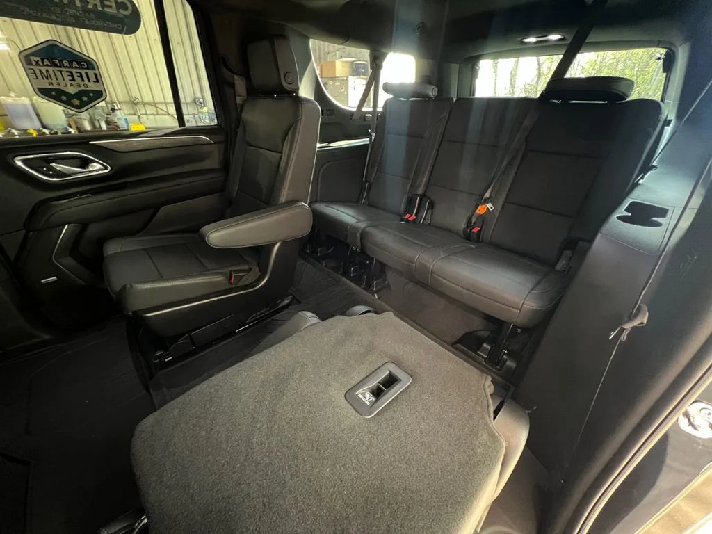 2023 Chevrolet Suburban Z71 - Photo 31