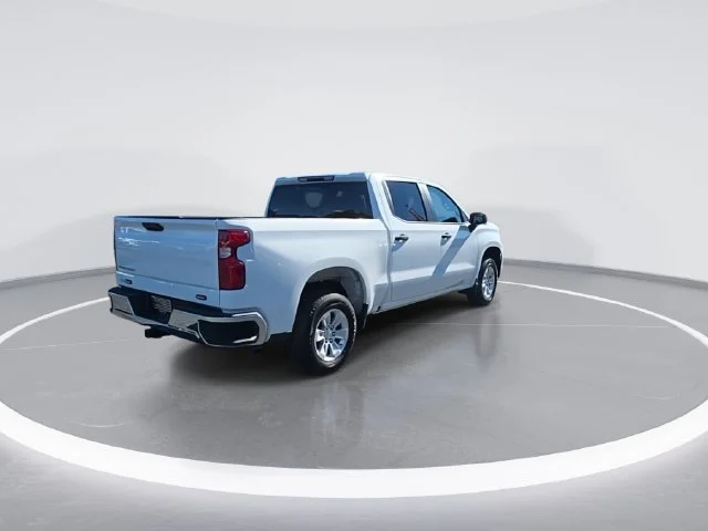 Used 2022 White Chevrolet WT image 8