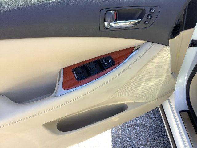 2010 Lexus ES 350 - Photo 16