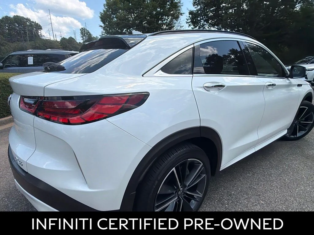 Certified Used 2025 Radiant White INFINITI LUXE image 6