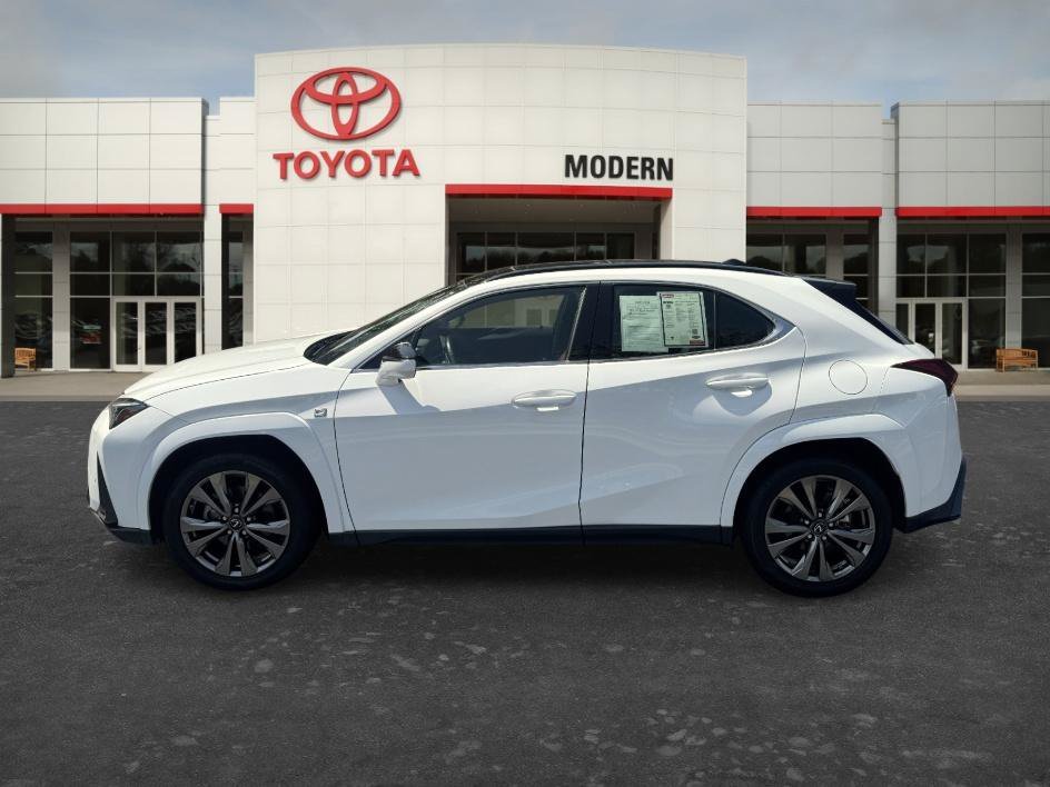 Used 2023 Ultra White Lexus UX 250h F SPORT Handling image 7