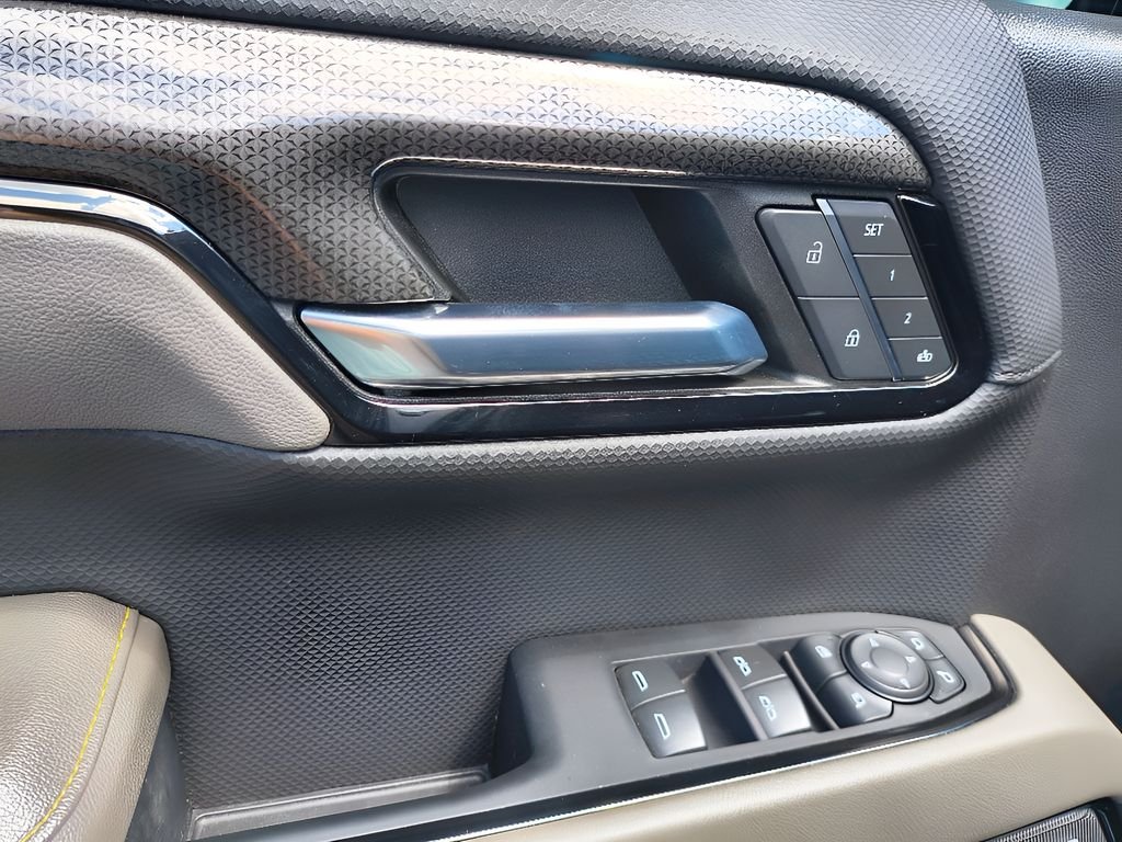 Used 2023 Black Chevrolet ZR2 image 15