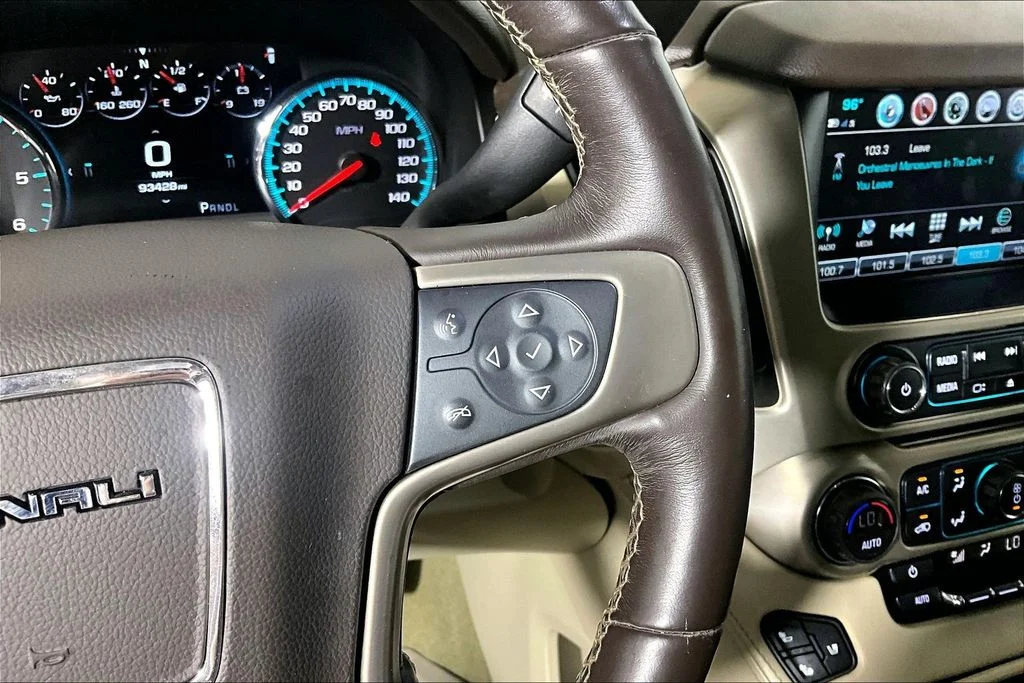Certified Used 2019 Summit White GMC Denali image 15