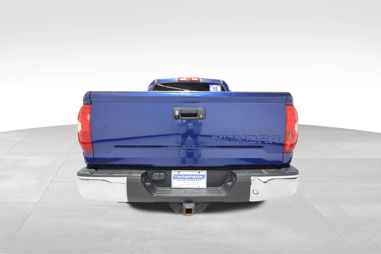 Used 2015 Blue Toyota SR5 image 3
