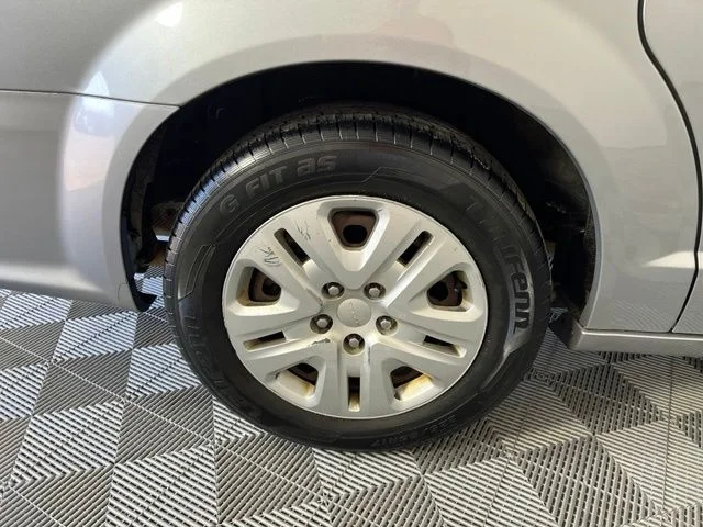 Used 2019 Silver Dodge SE image 37