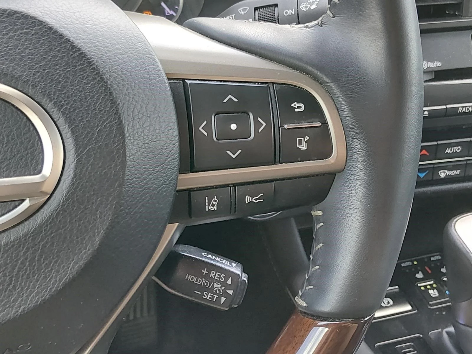 Used 2019 Nebula Gray Pearl Lexus Base image 29