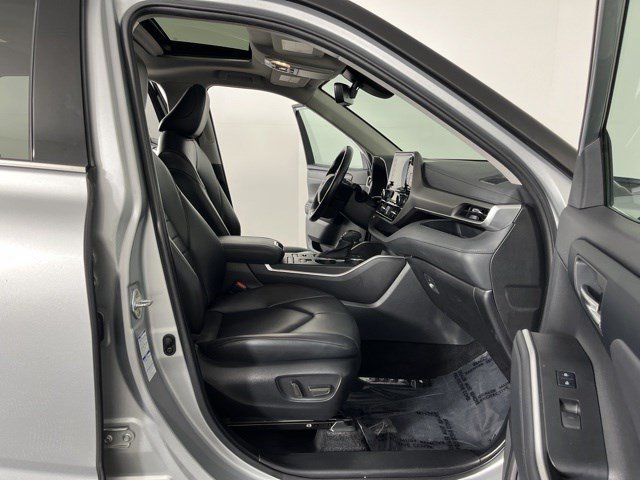 Certified Used 2022 Celestial Silver Metallic Toyota XLE image 38