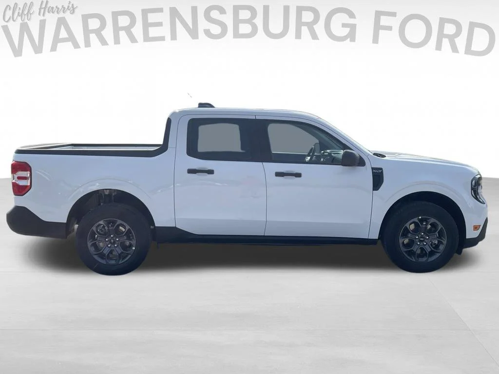 New 2026 Oxford White Ford XLT image 8