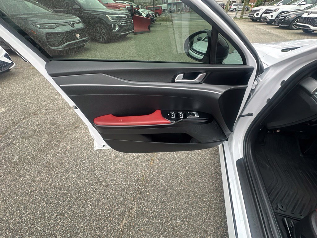 Certified Used 2023 White Kia GT-Line image 9