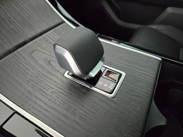 2026 Land Rover Range Rover Velar Autobiography - Photo 23