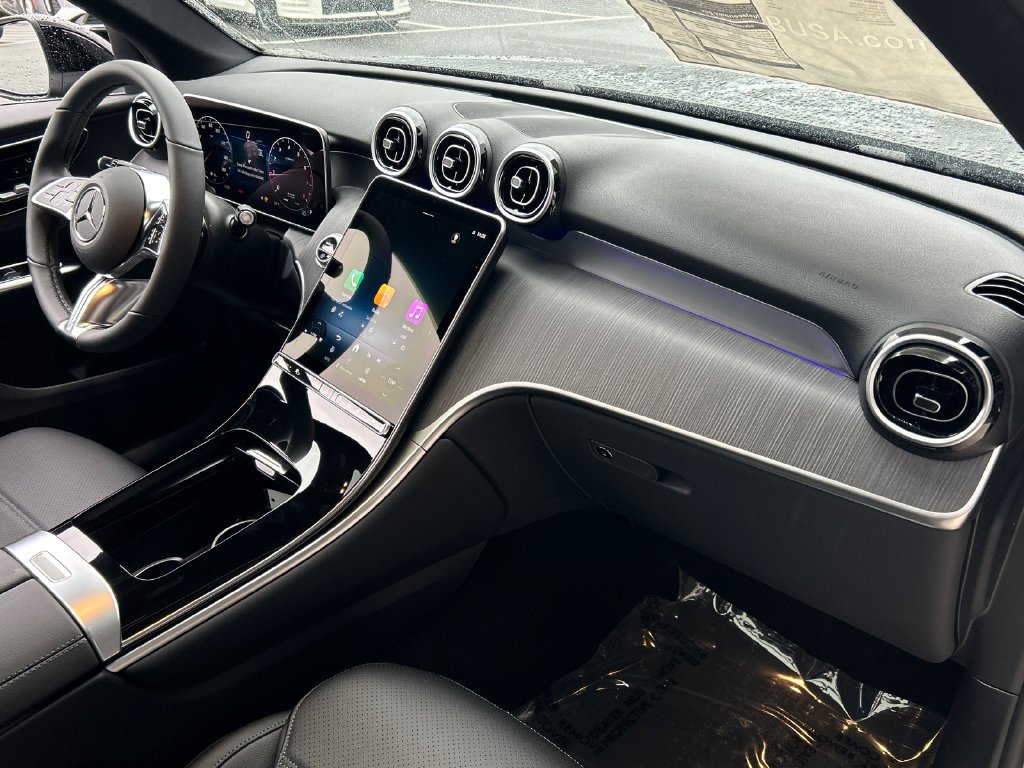 New 2027 Black Mercedes-Benz GLC 300 image 29