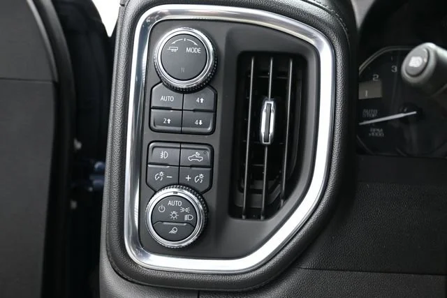 Used 2021 PACIFIC BLUE METALLIC GMC SLT image 13