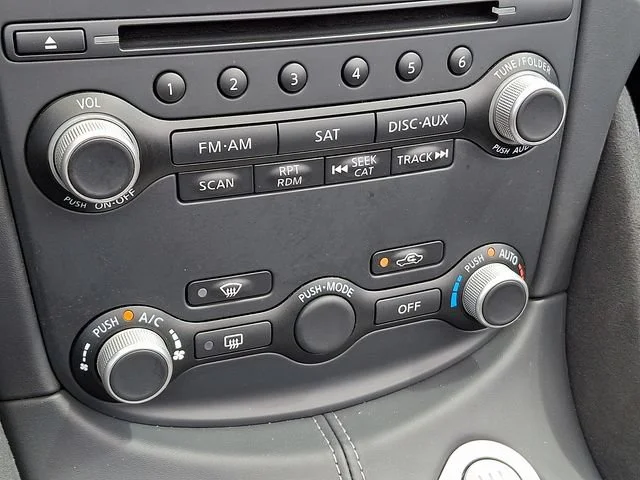 Used 2019 Gray Nissan  image 15