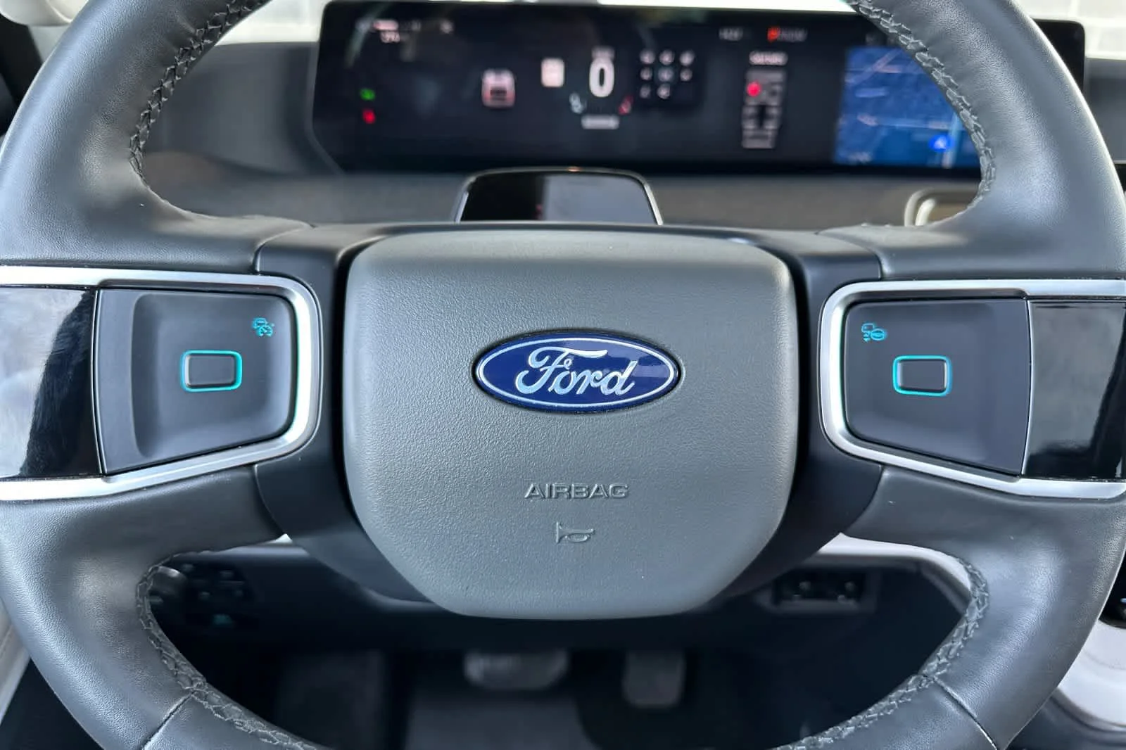 Certified Used 2025 Star White Ford Active image 25