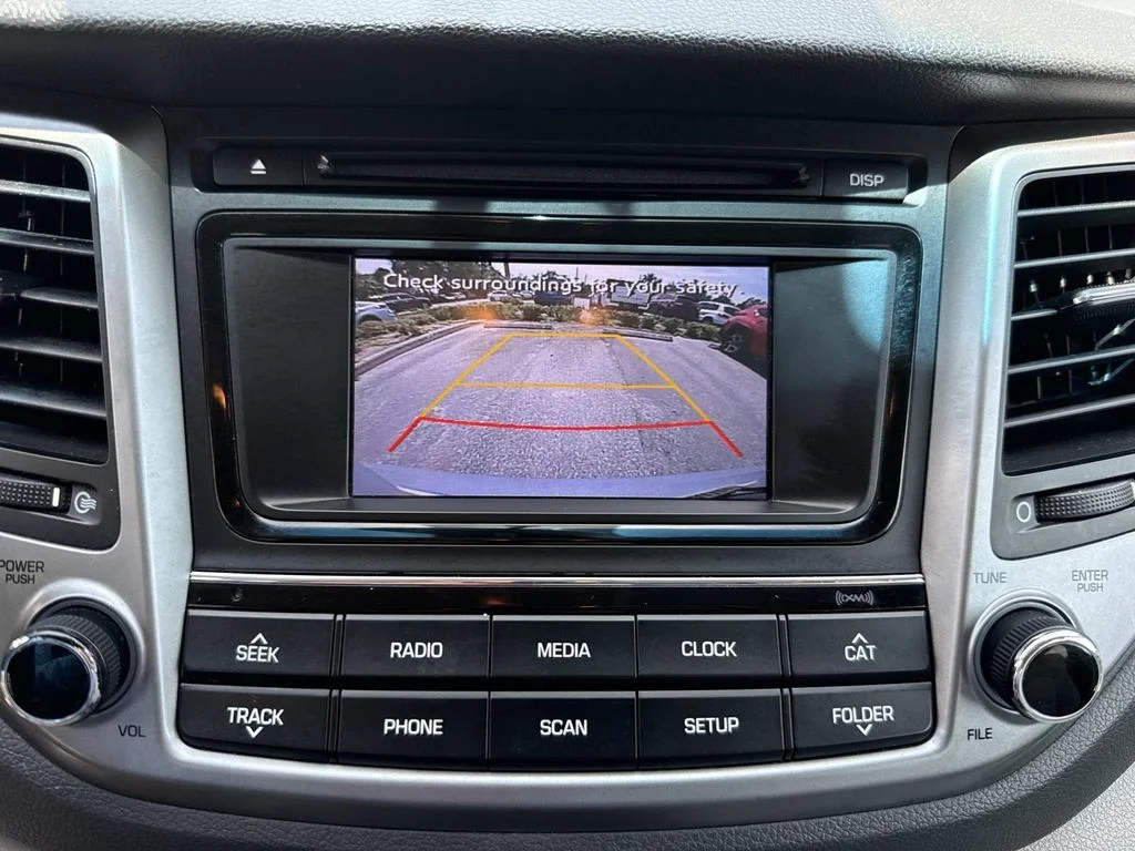 Used 2017  Hyundai Sport image 30