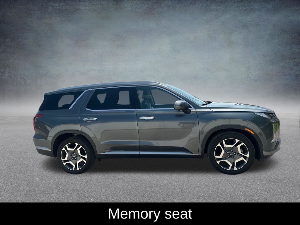 Used 2025 Steel Graphite Hyundai SEL Premium image 7