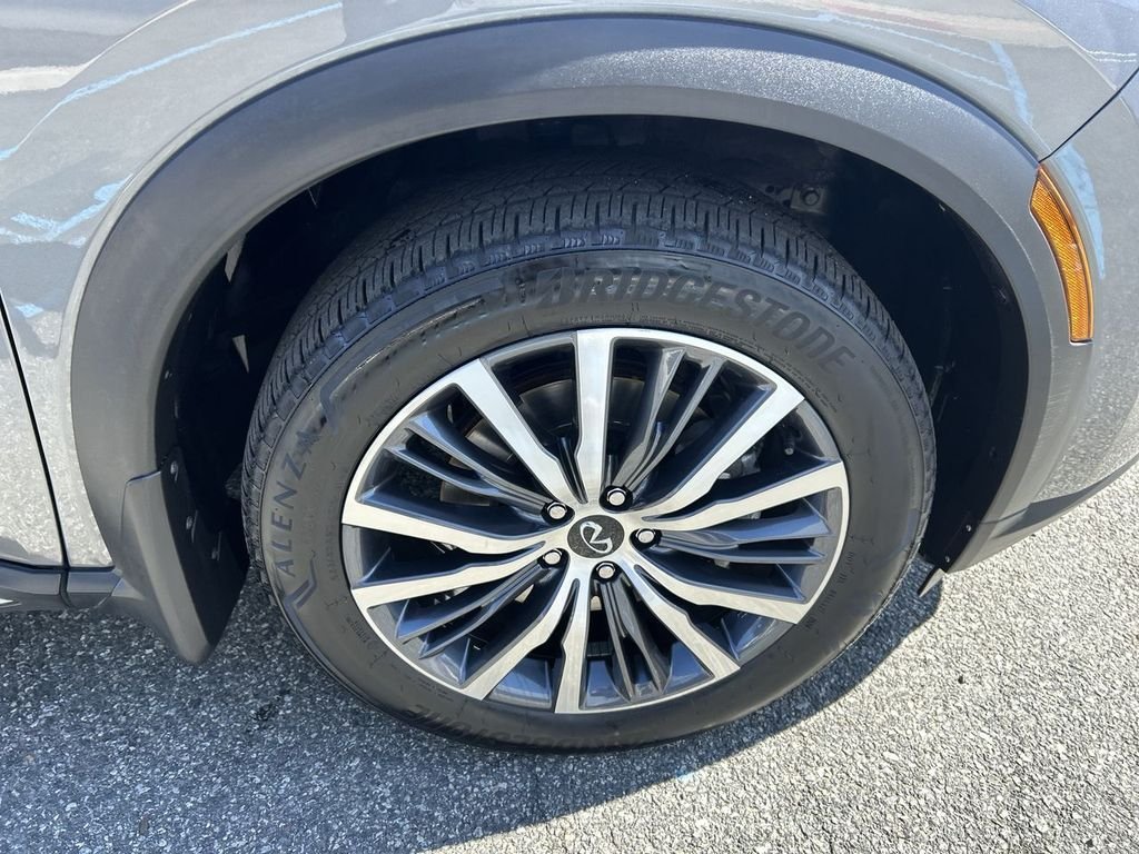Certified Used 2025 Gray INFINITI Autograph image 13