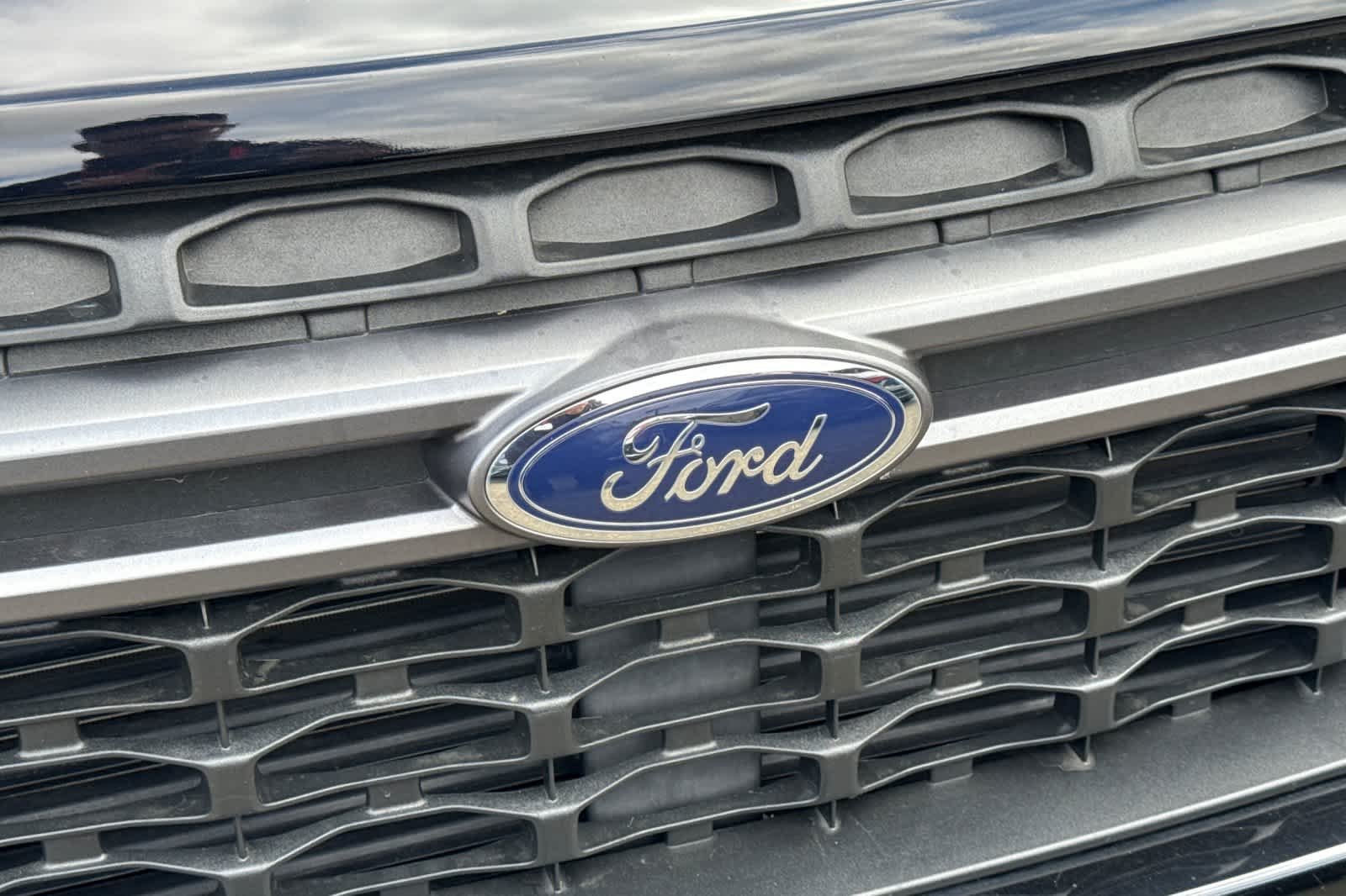 Used 2022 Shadow Black Ford XLT image 10
