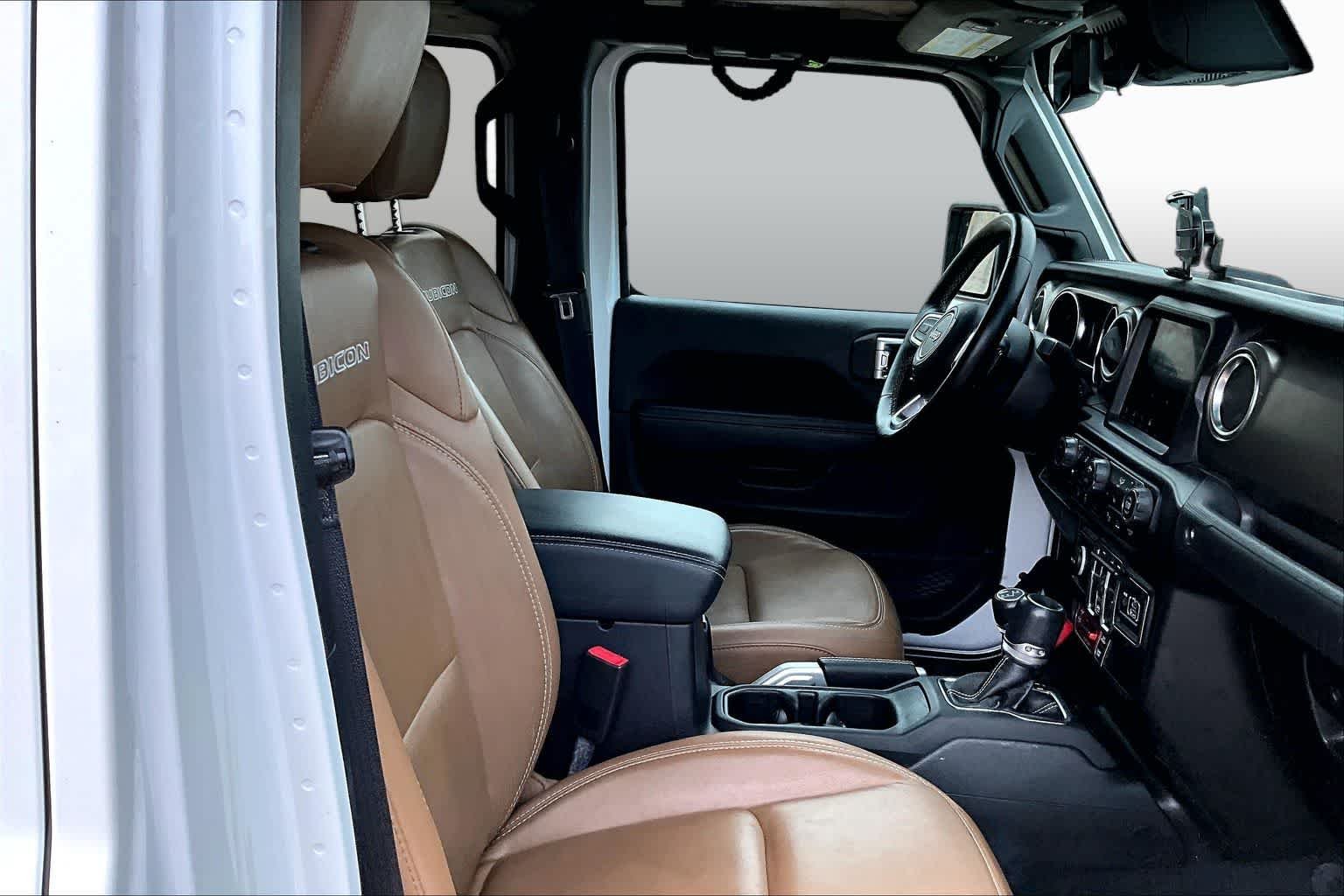 Used 2020 Bright White Clearcoat Jeep Rubicon image 9