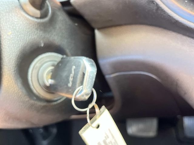 Used 2022 Red Kia LX image 33