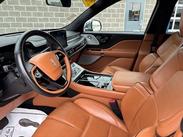 Used 2020 Infinite Black Metallic Lincoln Black Label Grand Touring image 17