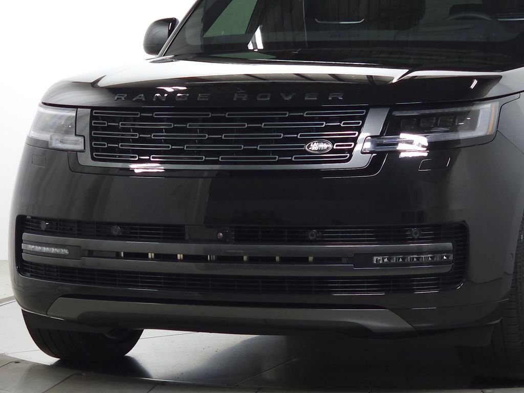 Used 2026 Black Land Rover SE image 12