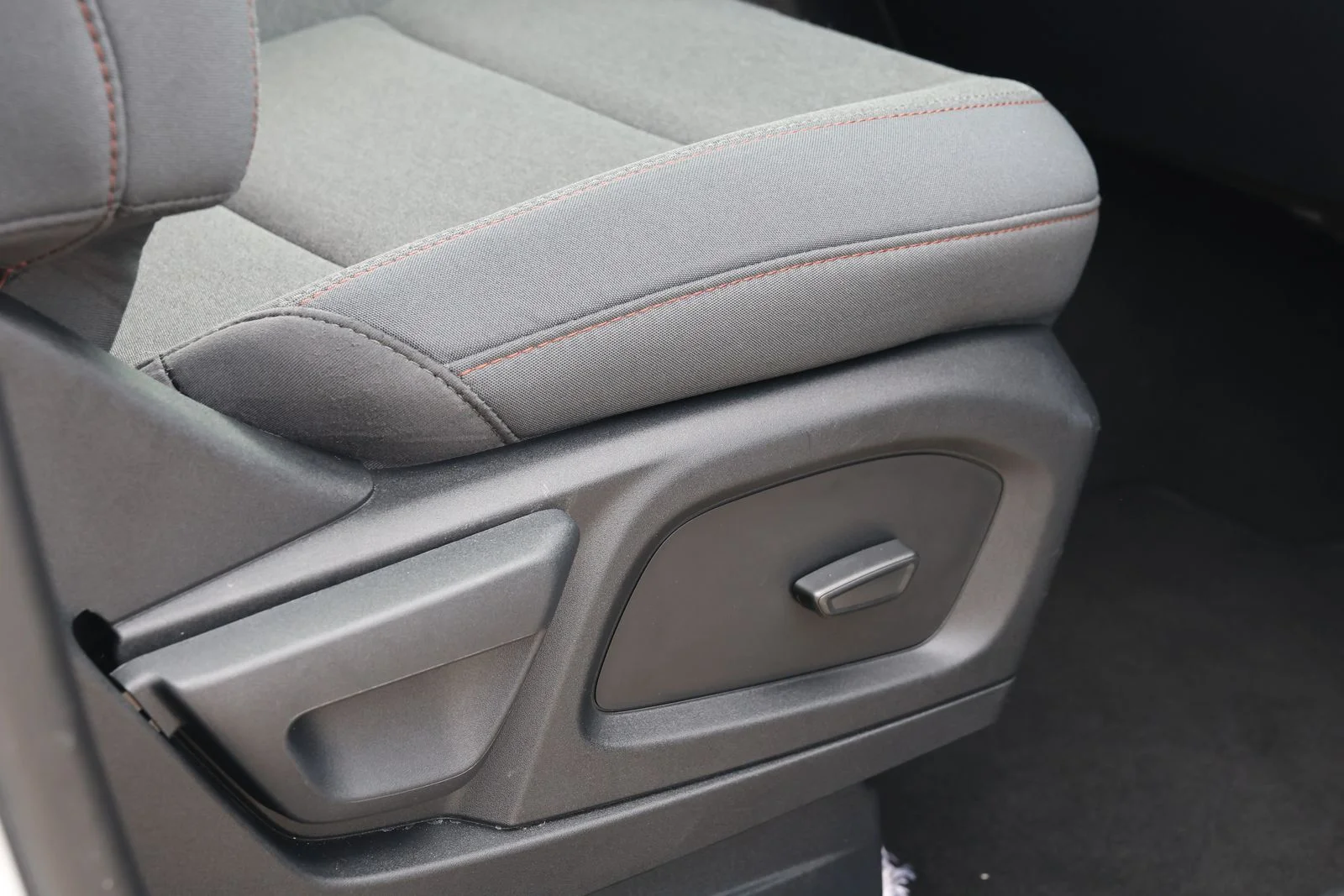 Used 2025 White Ford Active image 31