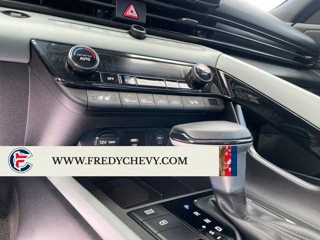 Used 2025 White Hyundai Limited image 18