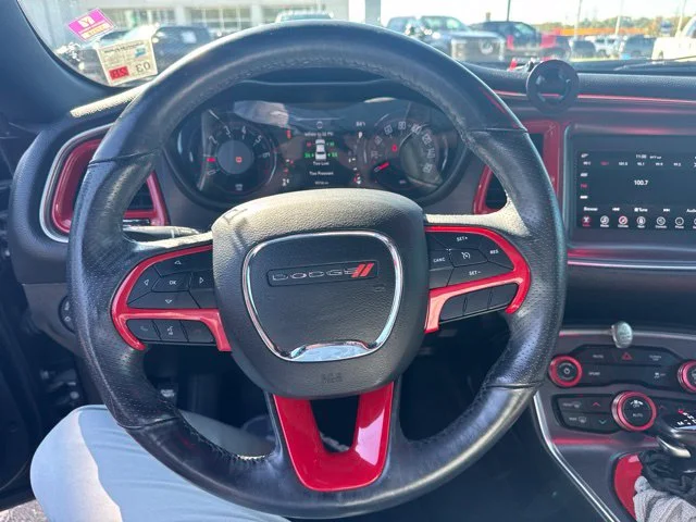 Used 2018 Black Dodge SXT image 7