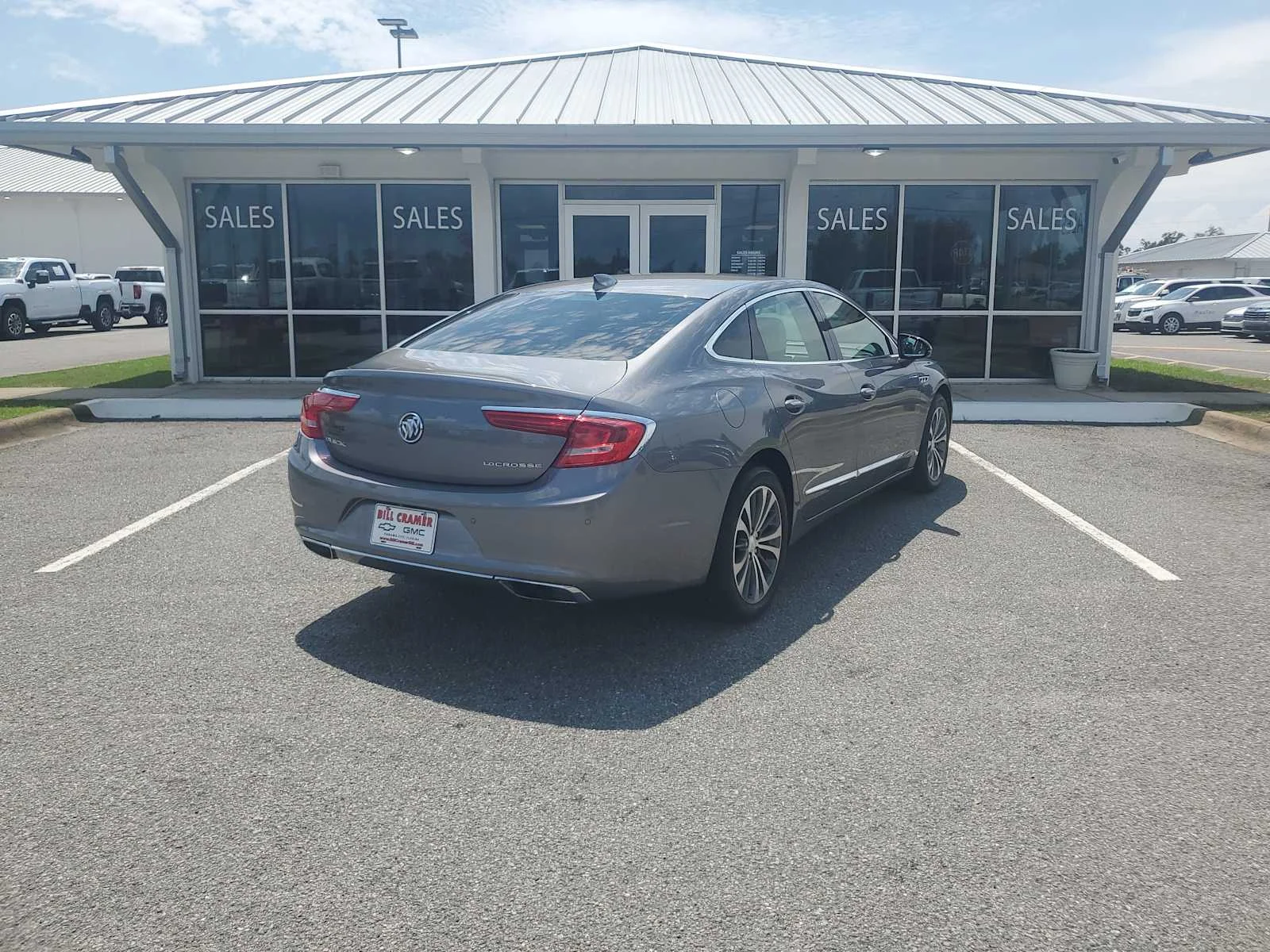 Used 2018 SATIN STEEL METALLIC Buick Essence image 8