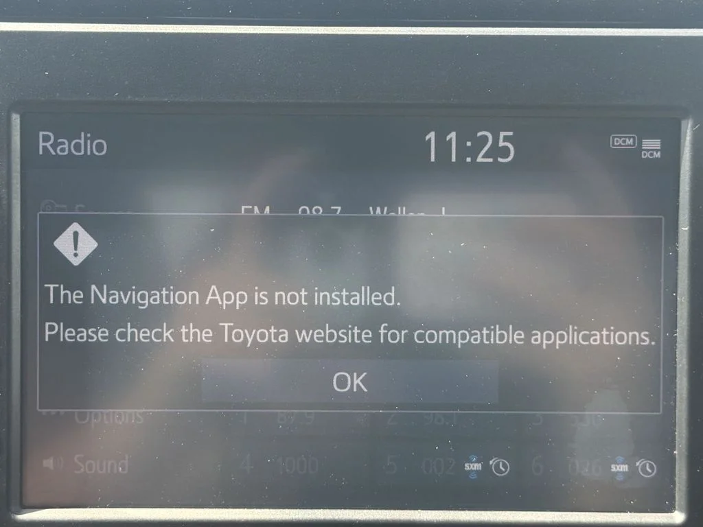 Used 2021 Silver Toyota XLE image 20