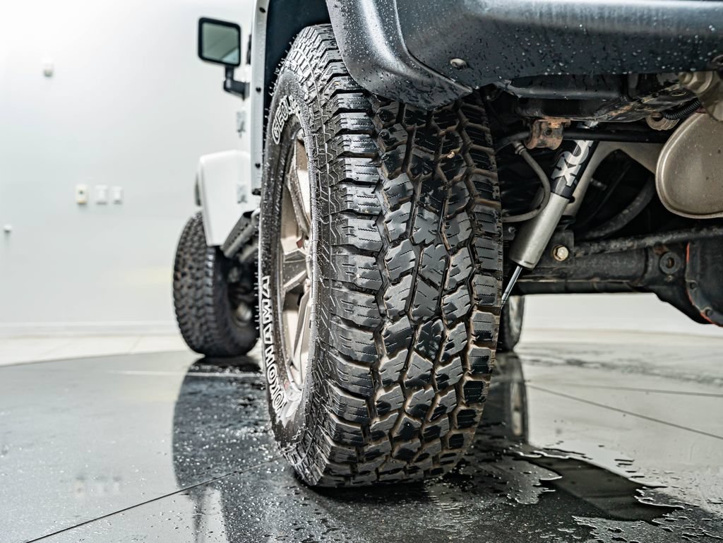 Used 2018 Bright White Clearcoat Jeep Unlimited Sport image 42