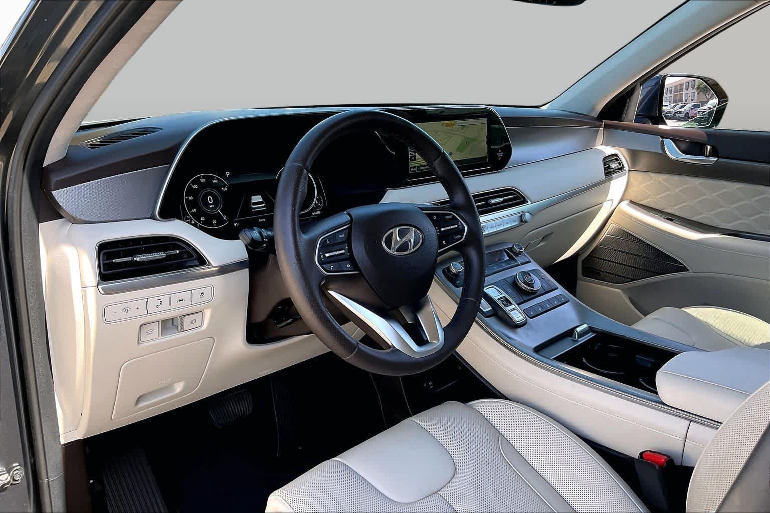 Used 2020 Steel Graphite Hyundai Limited image 14
