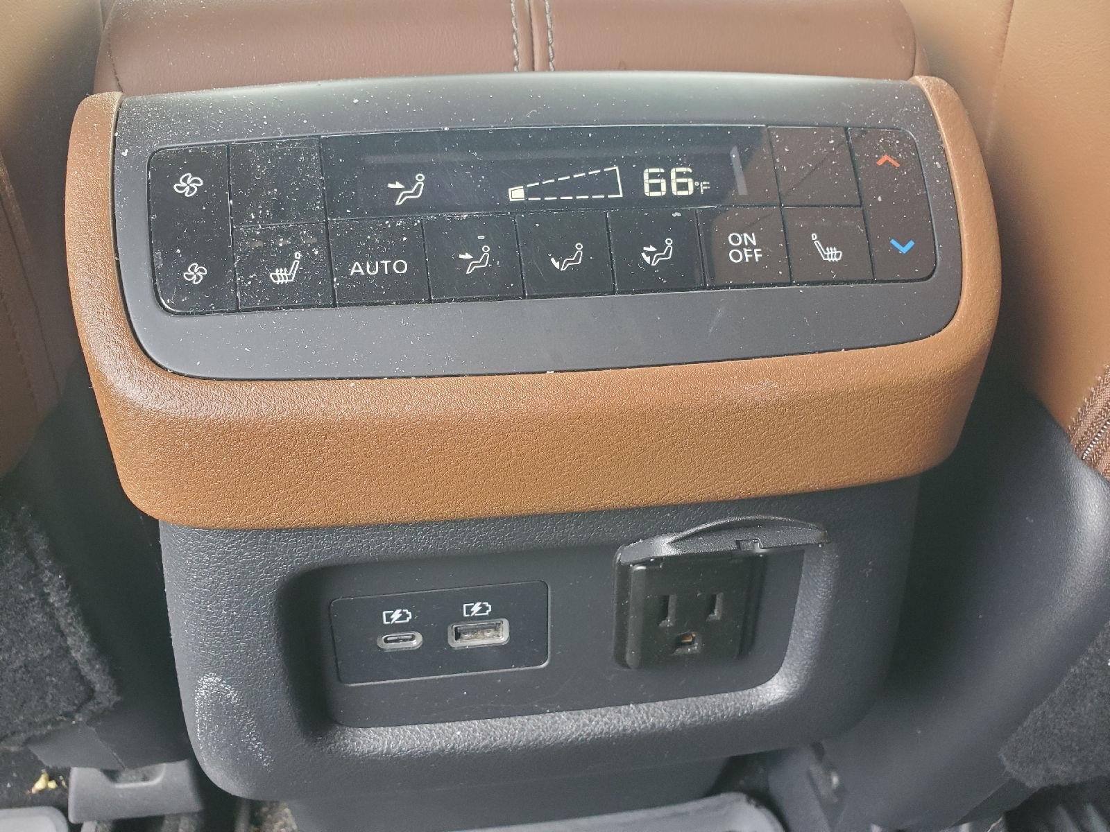 Used 2023 Brilliant Silver Metallic Nissan Platinum image 8